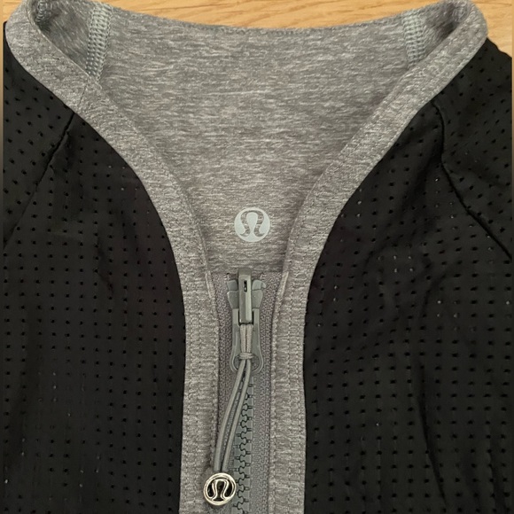 Lululemon Reversible Jacket - Picture 8 of 8